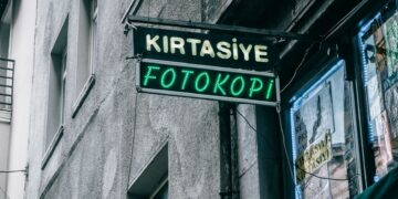 Concept of Turkey's digital economy growth and artificial intelligence development in Istanbul.